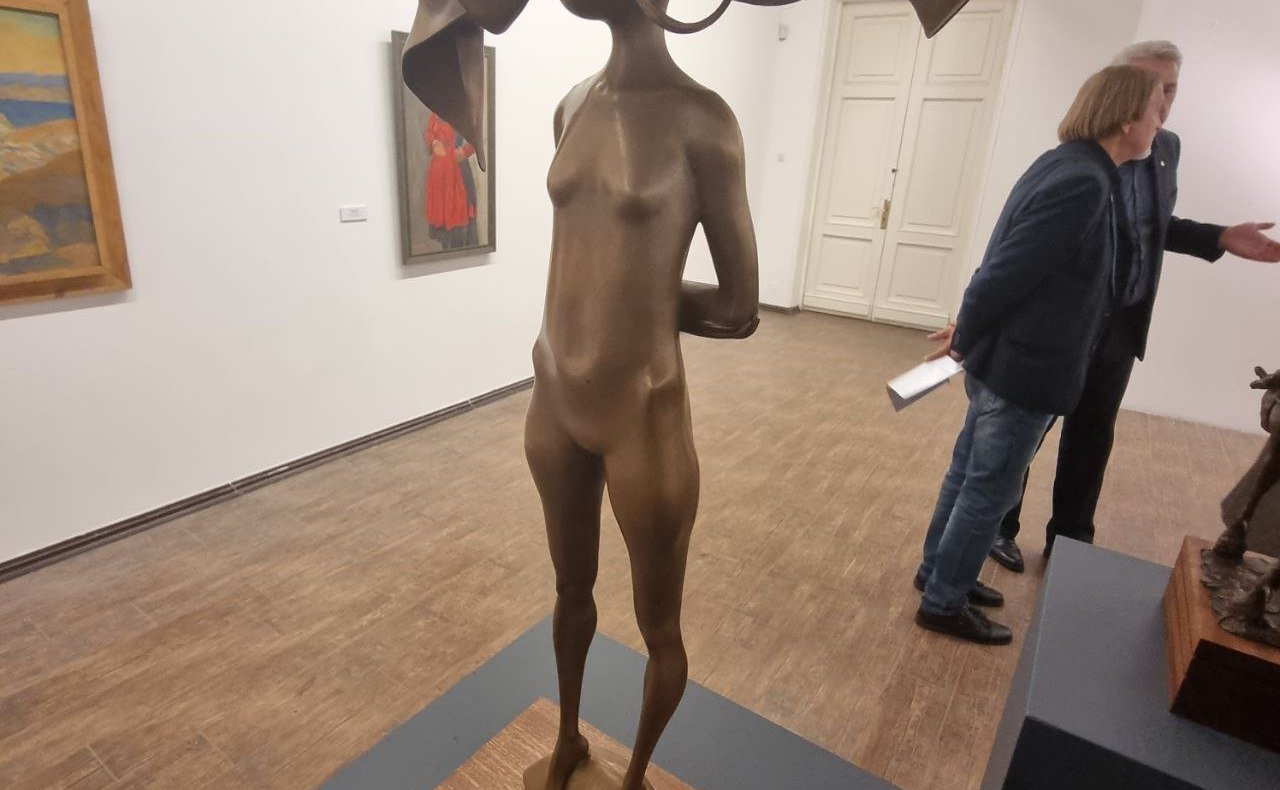 Вячеслав Наговицын принял участие в торжественном открытии выставки «Художники Бурятии. Российская академия художеств»