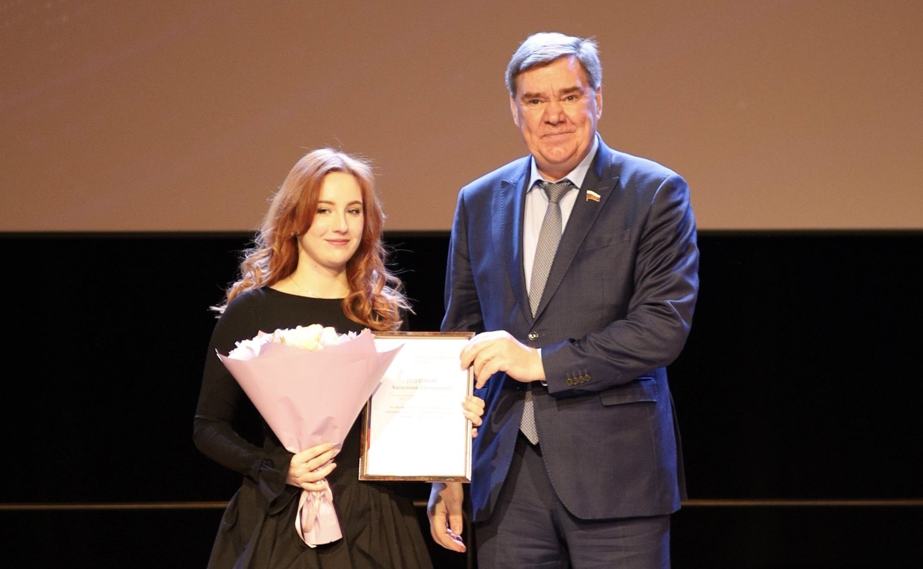 Александр Савин в ходе поездки в регион принял участие в праздничных мероприятиях, посвященных Дню российской печати