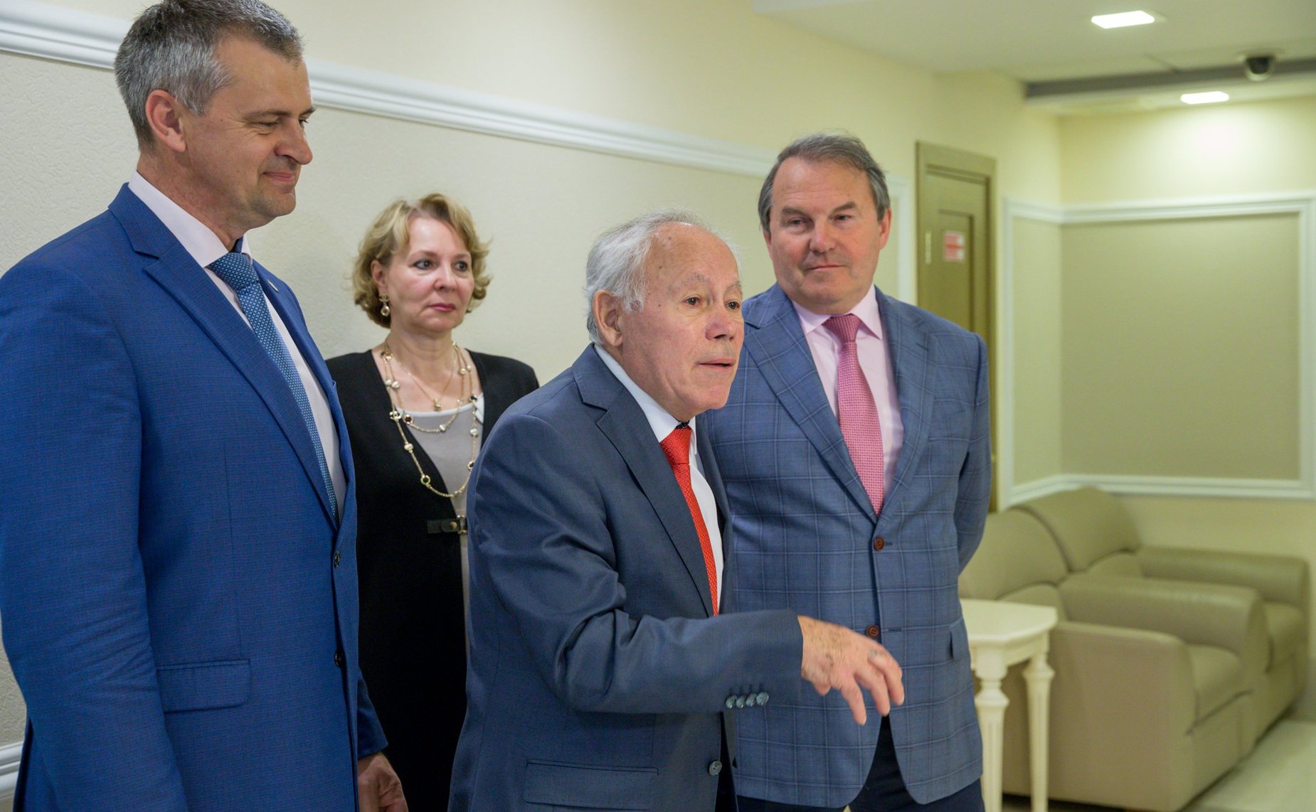 Художественная выставка «Крымский мост» в Совете Федерации