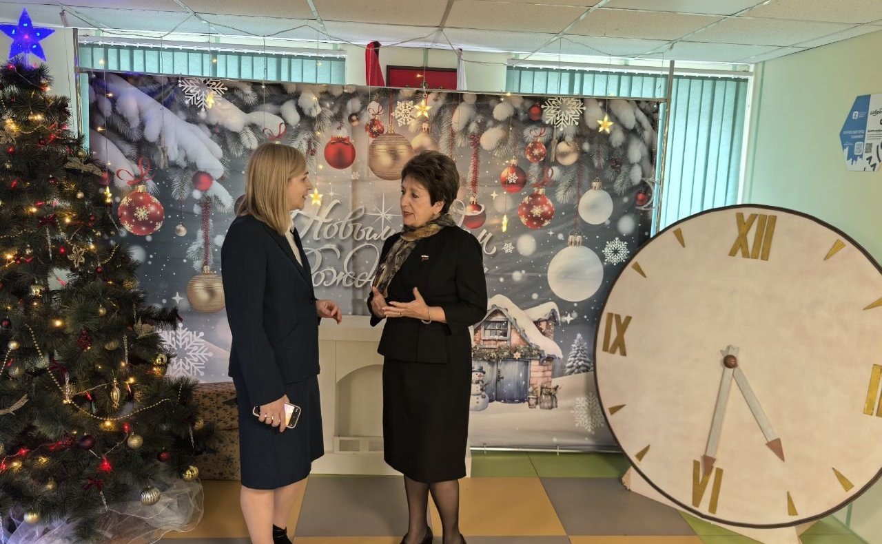 В День добровольца Екатерина Алтабаева посетила севастопольскую школу № 60 имени Героя Советского Союза В.С. Пилипенко