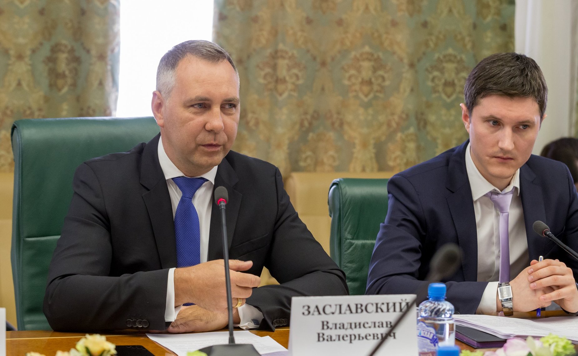 В. Заславский и А. Моисеев