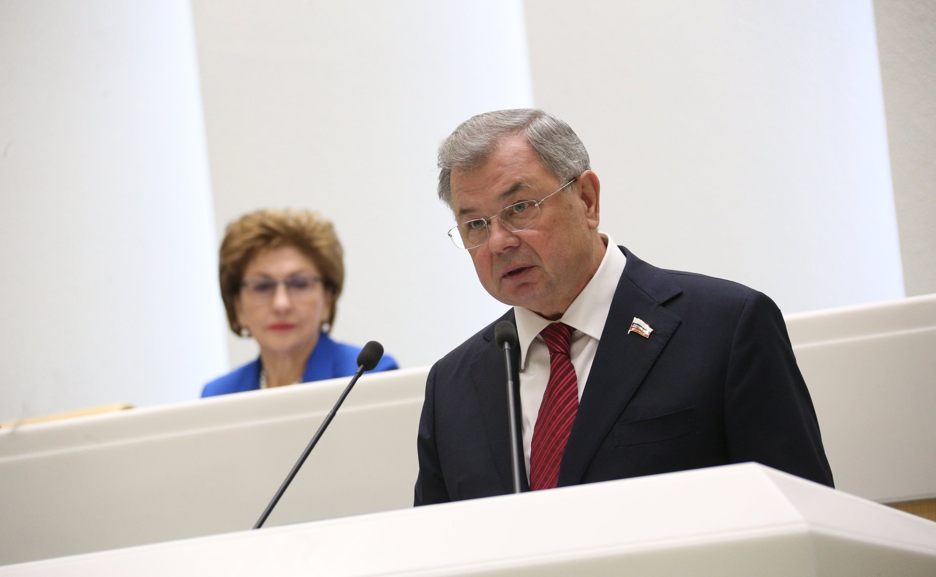 Анатолий Артамонов