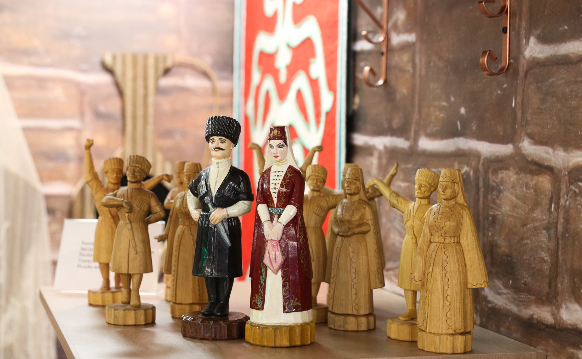 В рамках Дней Республики в Совете Федерации состоялись выставки картин художников Ингушетии, национального костюма современных дизайнеров региона