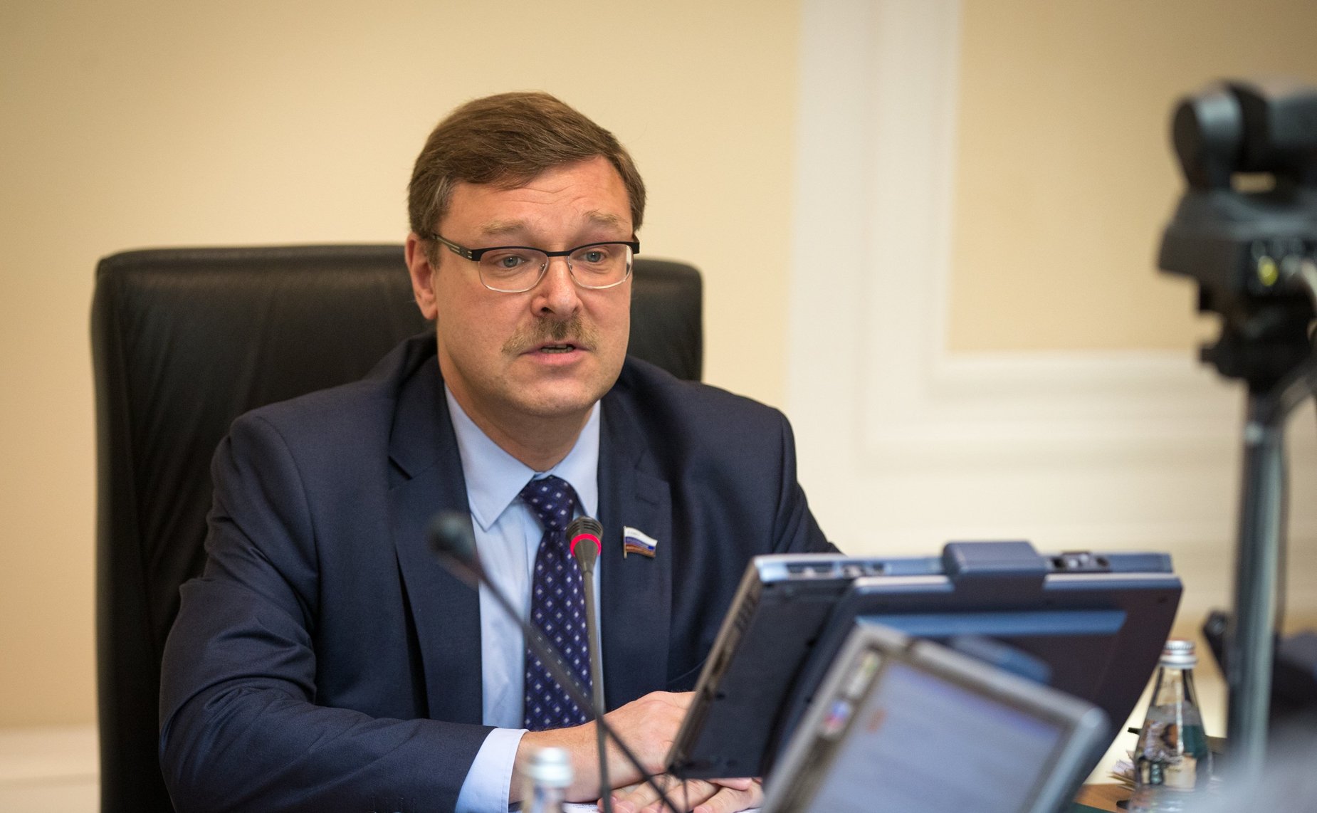 К. Косачев на заседании Комитета СФ по международным делам