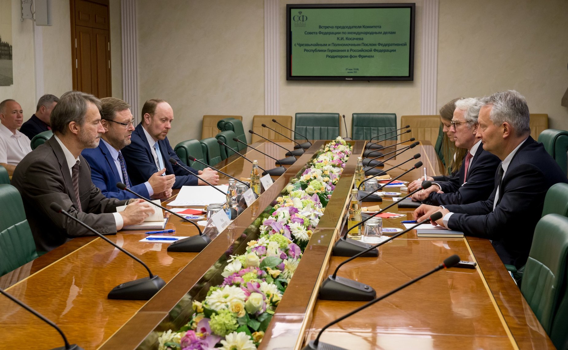 Встреча Константина Косачева с Чрезвычайным и Полномочным Послом ФРГ в РФ Рюдигером фон Фричем