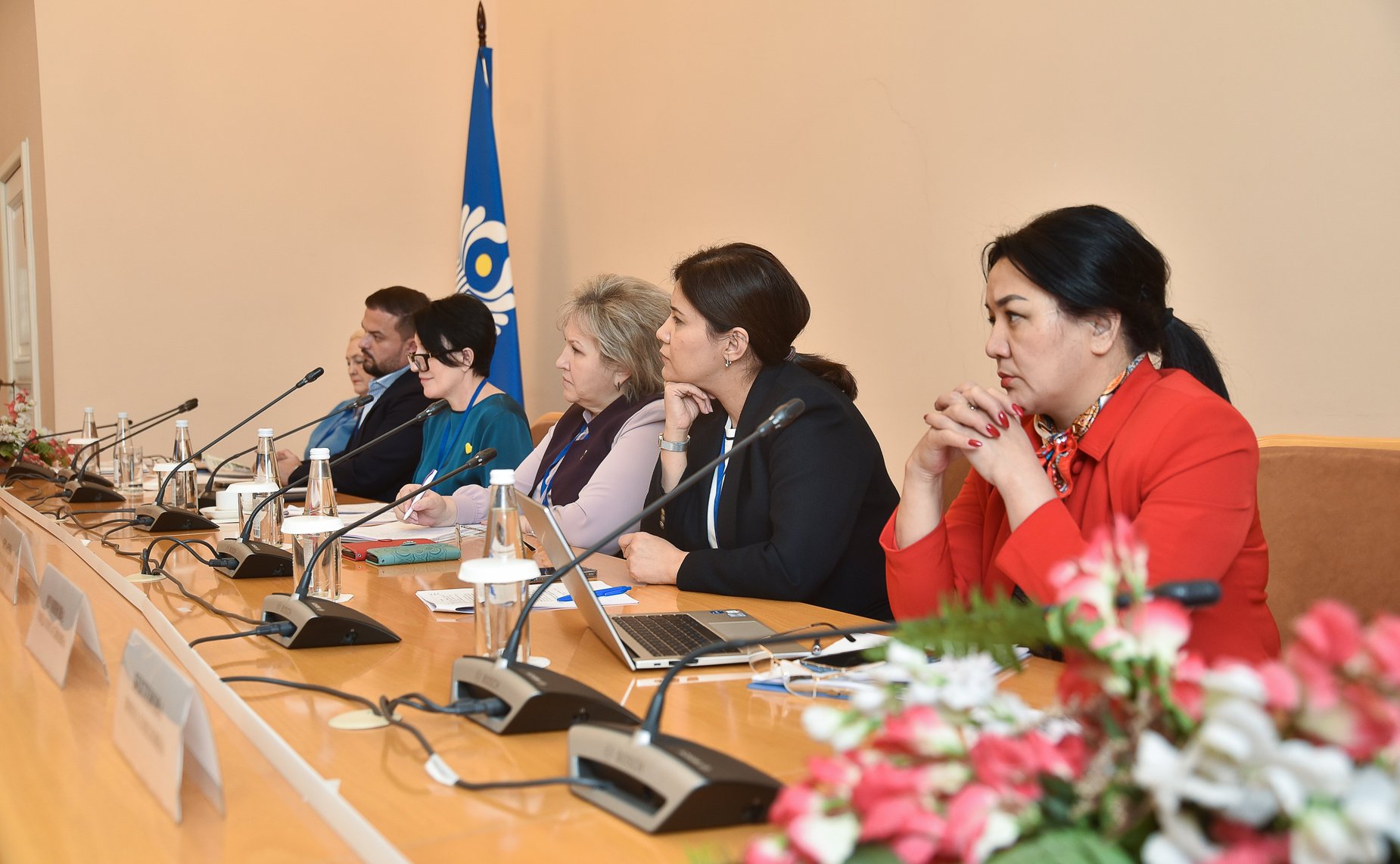 Елена Писарева приняла участие в работе сессии «Международное сотрудничество в сфере образования. „Профессии будущего“ в легкой промышленности» в рамках Международного форума «Содружество моды»