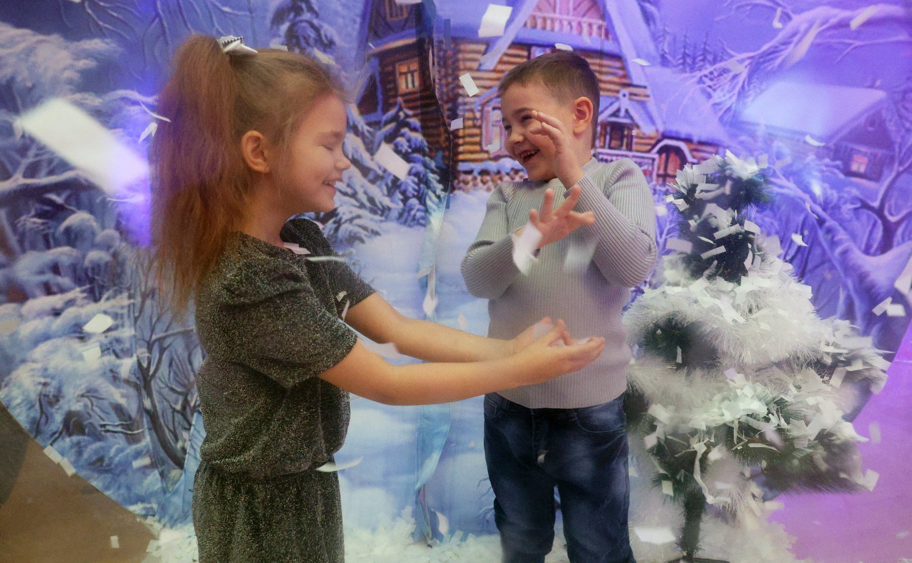 Дети из семей участников специальной военной операции стали гостями праздника «Рождество Христово в Таврическом дворце»