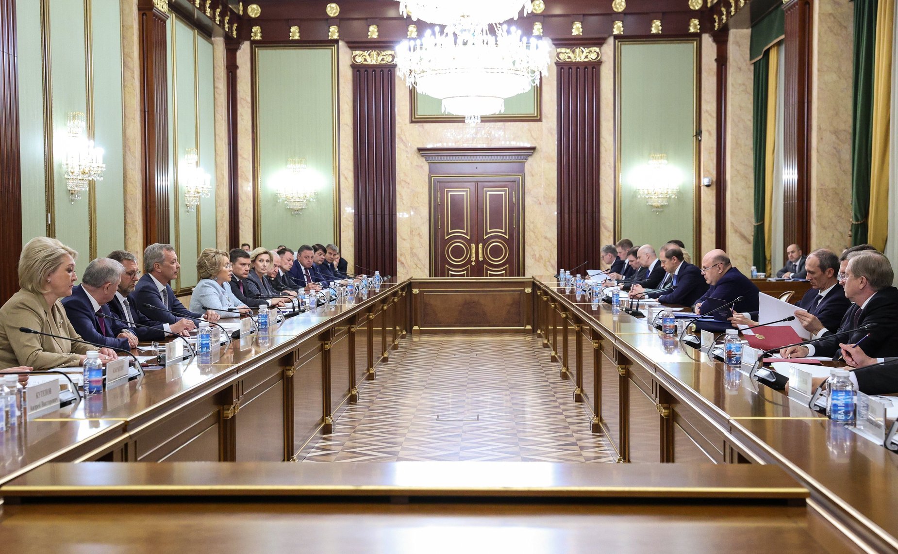 Встреча Председателя Правительства РФ Михаила Мишустина с членами Совета палаты Совета Федерации