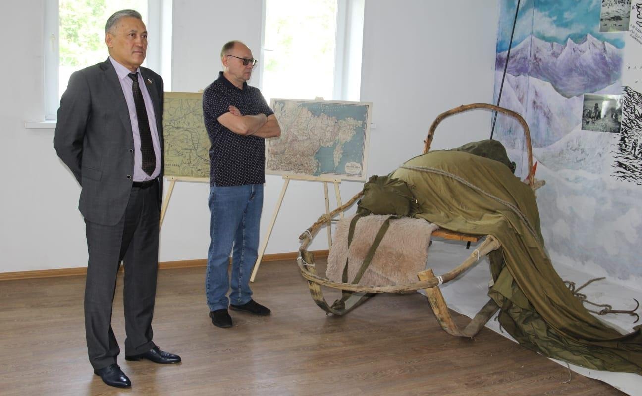 Юрий Валяев посетил Общественный военно-патриотический музей в селе Птичник Биробиджанского района