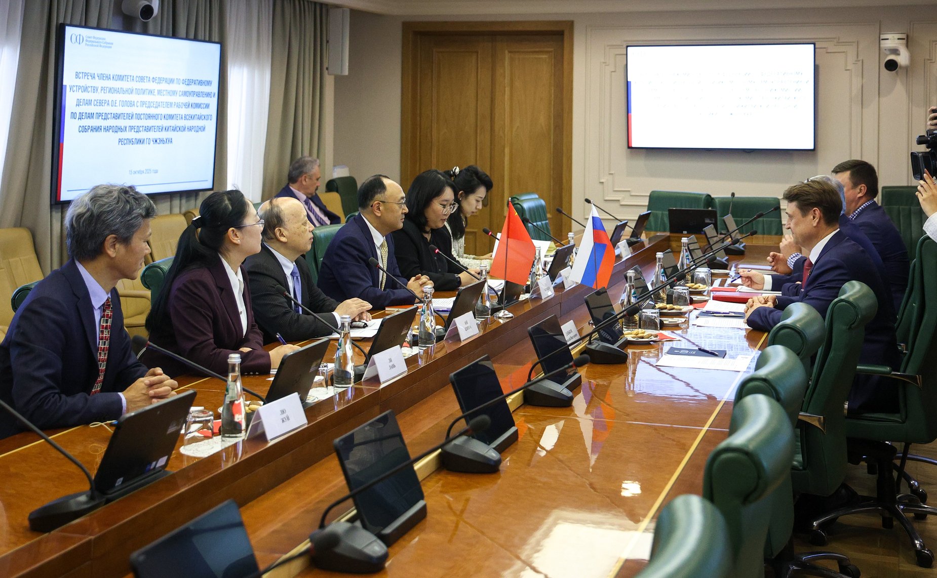 Олег Голов провел встречу с председателем Рабочей комиссии по делам представителей Постоянного комитета Всекитайского собрания народных представителей Китайской Народной Республики