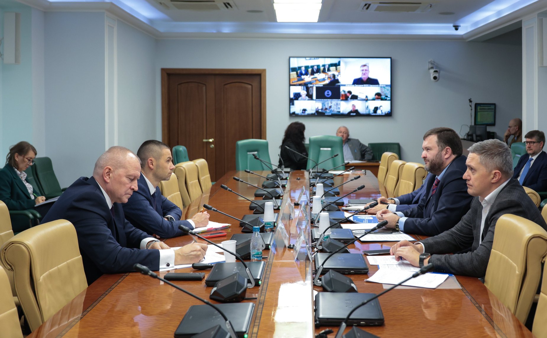 Совещание Комитета СФ по экономической политике «О проблемах, связанных с введением земельного налога на территориях Донецкой Народной Республики, Луганской Народной Республики, Запорожской области и Херсонской области»