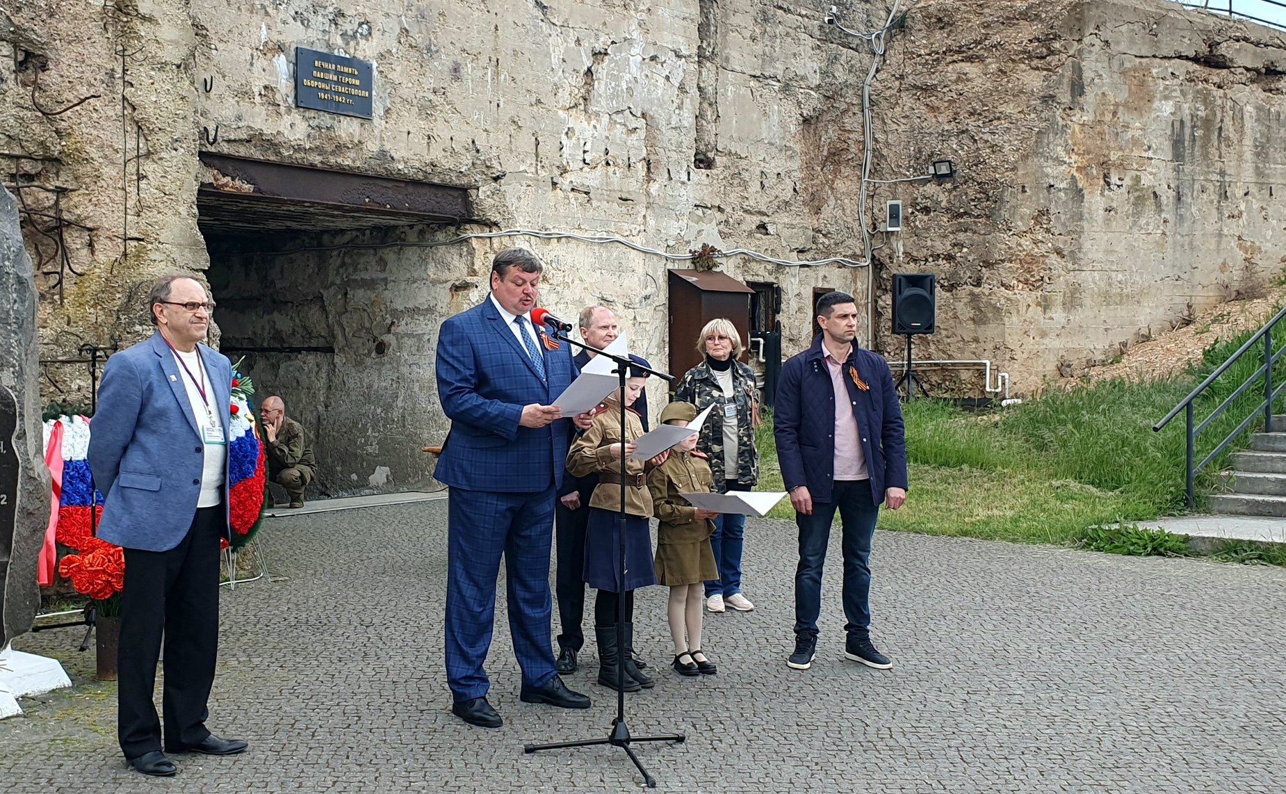 Сергей Колбин принял участие в торжественной линейке, которая состоялась на территории Музейного историко-мемориального комплекса героическим защитникам Севастополя «35-я Береговая Батарея»