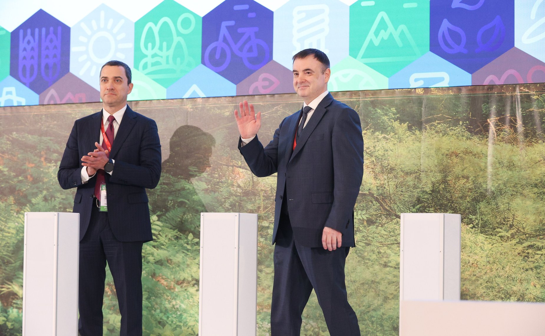 Церемония торжественного старта международного проекта «Трек года». XI Невский международный экологический конгресс