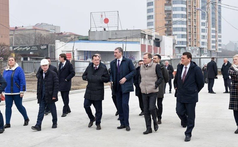 Делегация Совета Федерации во главе с председателем Комитета СФ по экономической политике Андреем Кутеповым, которая находится в Амурской области, посетила ряд инфраструктурных, социально-экономических и культурных объектов региона