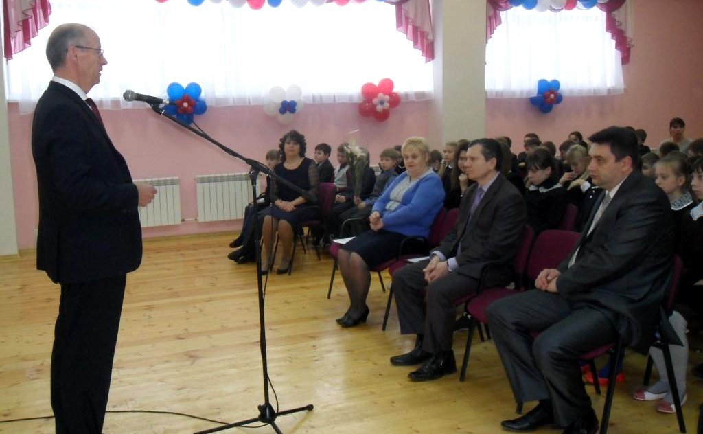 Н. Петрушкин в встретился с педагогическим коллективом и учащимися общеобразовательной школы № 33 города Саранска 4