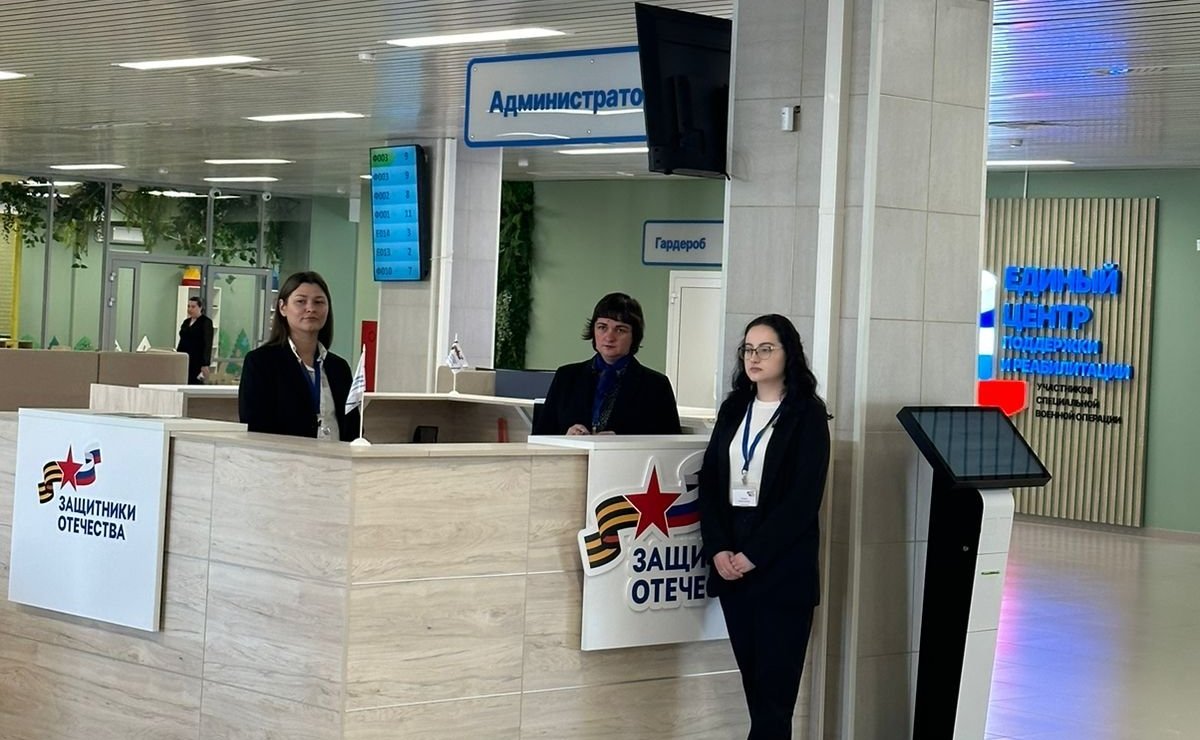 Олег Цепкин посетил отделение фонда «Защитники Отечества» в Челябинской области