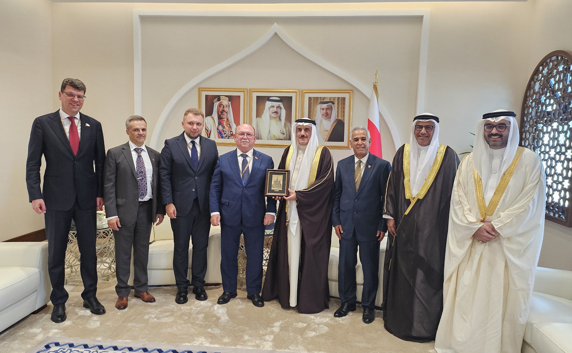 «На полях» заседания Постоянного комитета Азиатской парламентской ассамблеи по экономическим вопросам и устойчивому развитию состоялись двусторонние встречи и контакты Геннадия Орденова с представителями иностранных парламентов