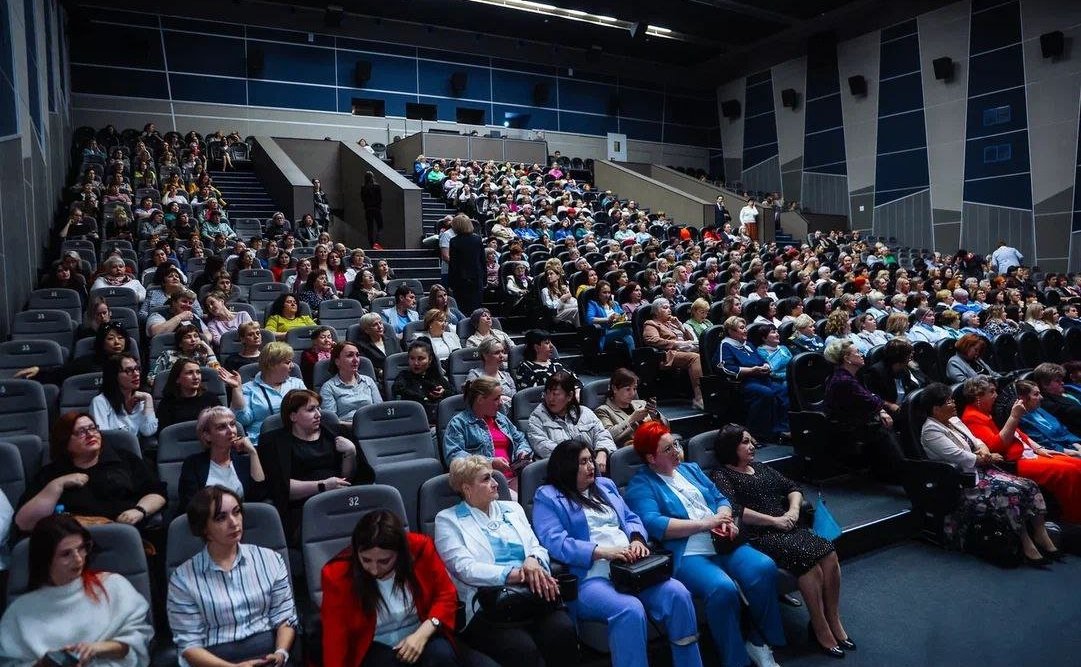 Андрей Хапочкин принял участие в работе форума «Реализация национальной стратегии действий в интересах женщин»