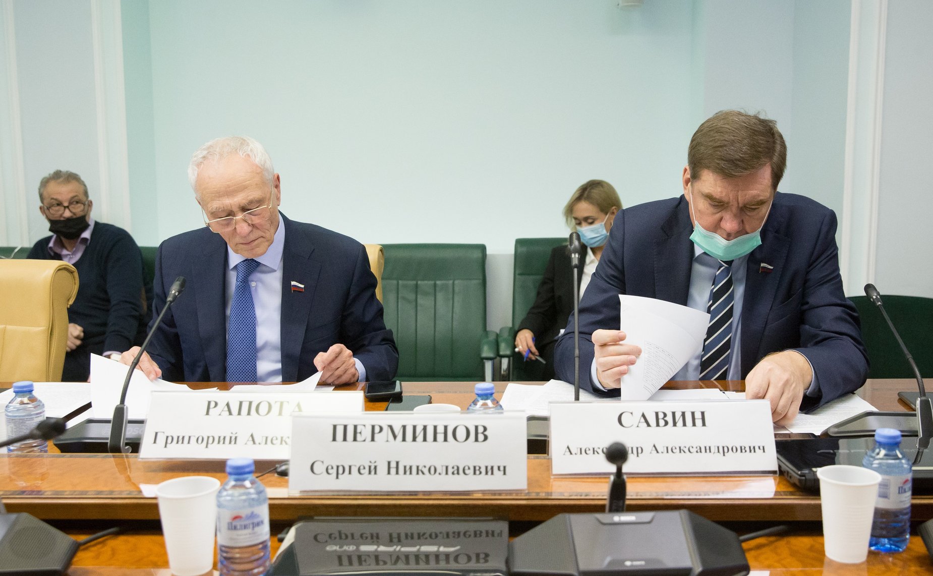 Парламентские слушания на тему «О развитии инфраструктуры региональных аэропортов и расширении сети межрегиональных пассажирских авиационных маршрутов в Российской Федерации»