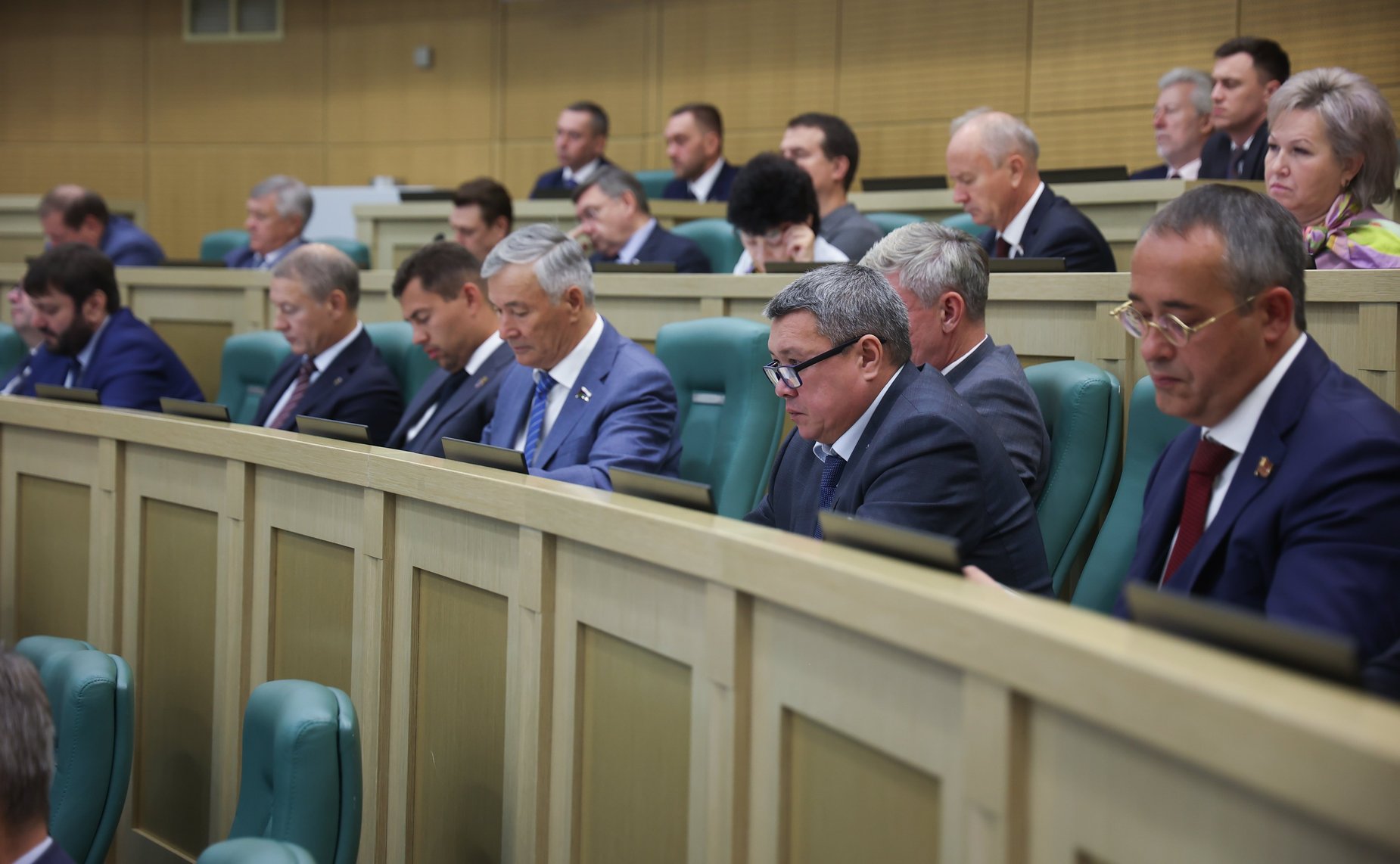 Парламентские слушания на тему «О параметрах проекта федерального бюджета на 2025 год и на плановый период 2026 и 2027 годов»