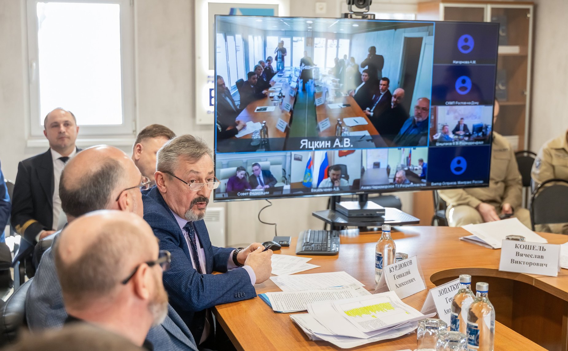 Первый заместитель Председателя Совета Федерации Андрей Яцкин в рамках поездки в регион провел заседание рабочей группы по вопросам комплексного развития города Таганрога