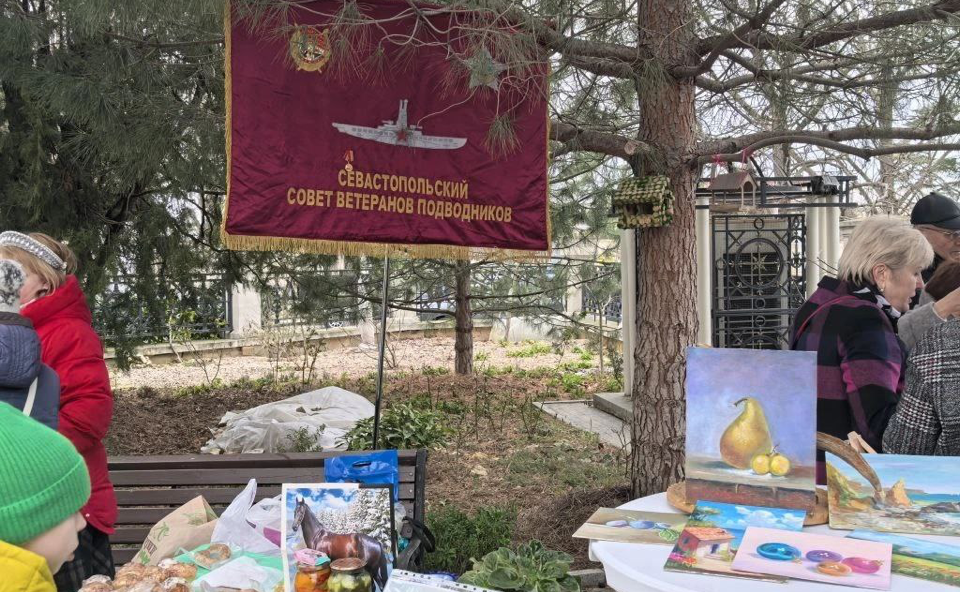 Екатерина Алтабаева приняла участие в благотворительной ярмарке на территории Свято-Владимирского собора – усыпальницы адмиралов