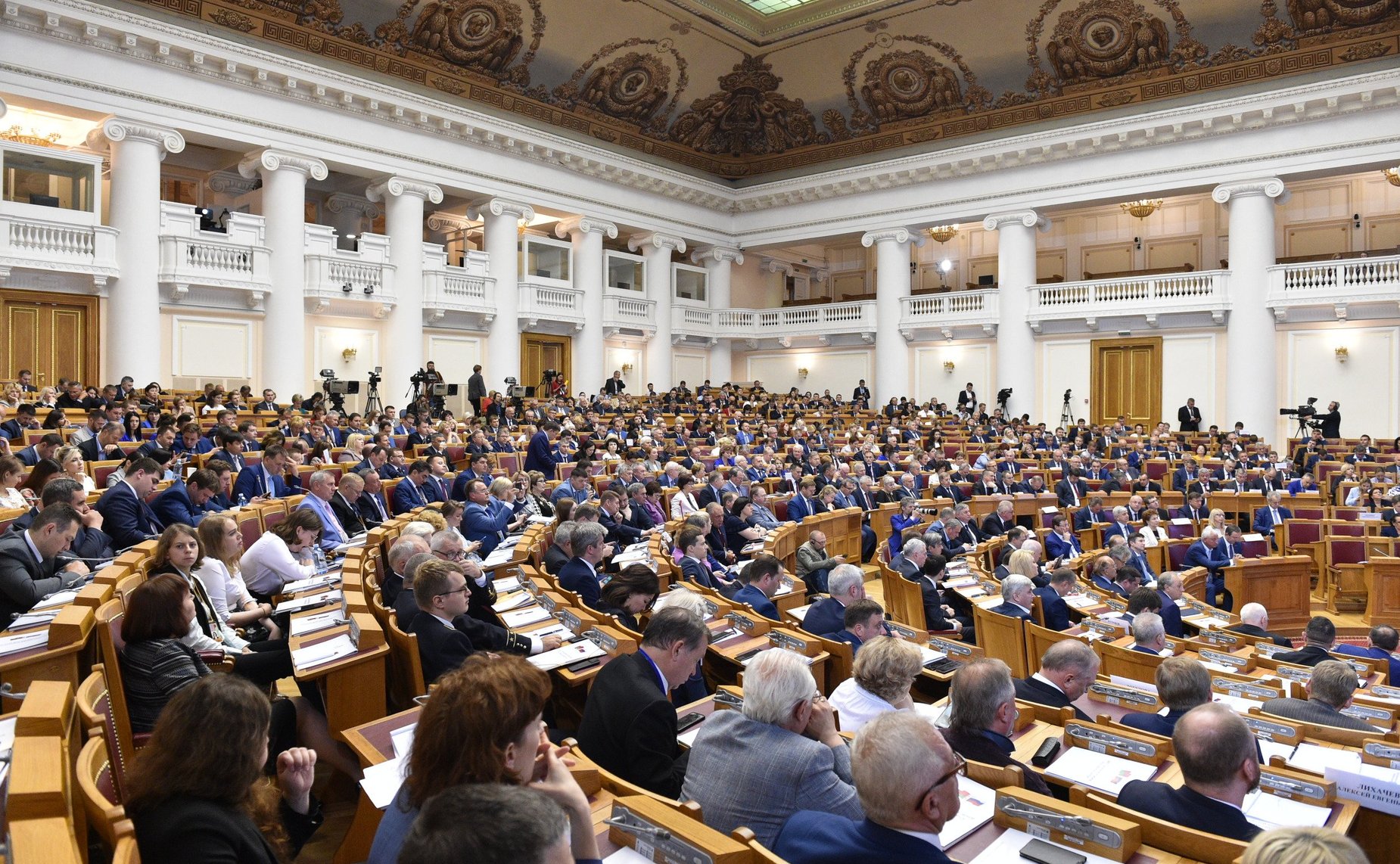 Пленарное заседание VI Форума регионов России и Беларуси на тему «Межрегиональные связи как основа формирования единого культурного и гуманитарного пространства народов России и Беларуси»