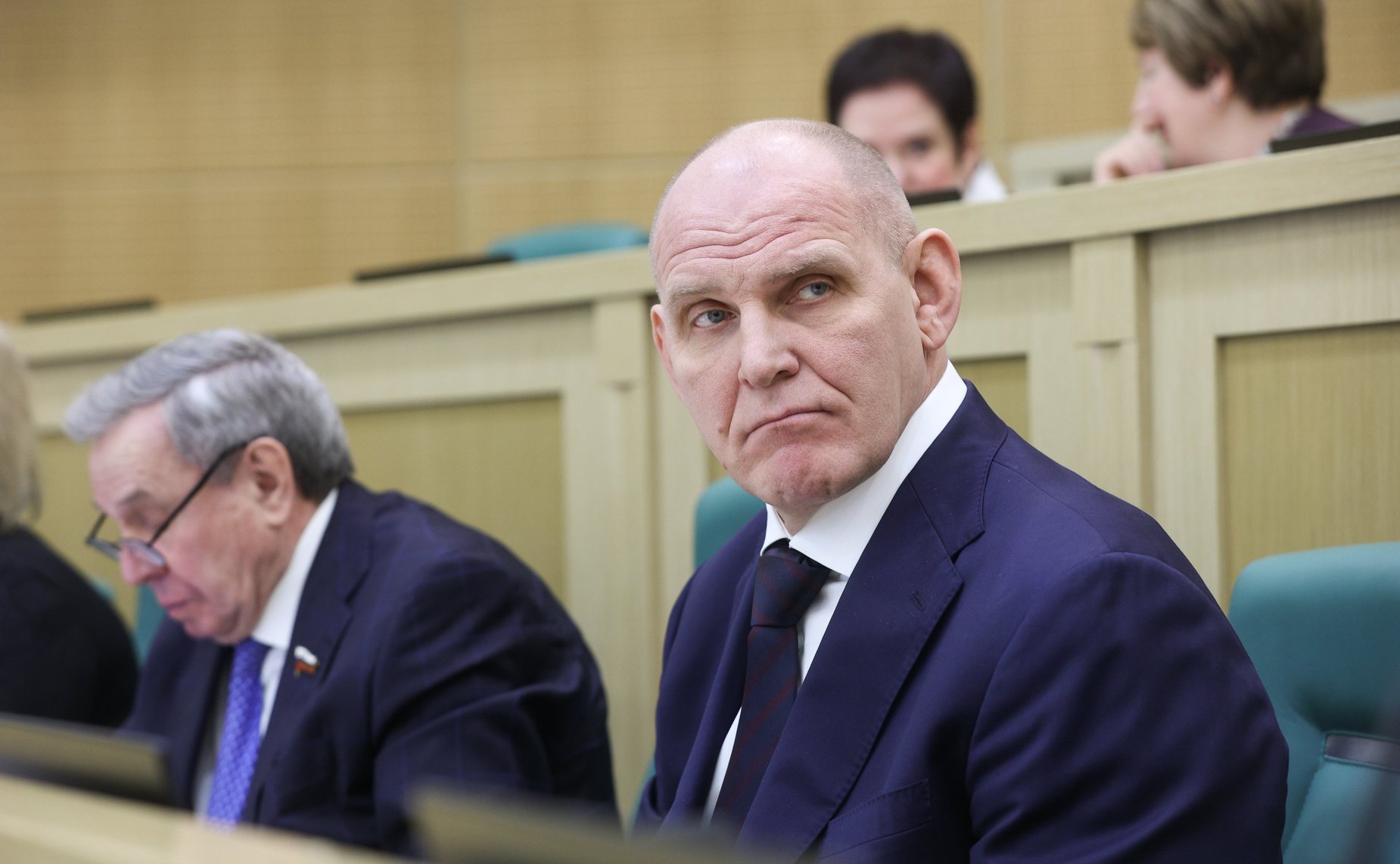 Александр Карелин