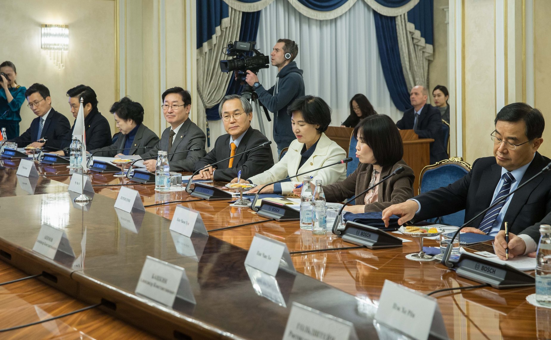 Встреча с членом Комитета по международным делам и объединению Национального собрания Республики Корея, руководителем группы по сотрудничеству с Федеральным Собранием РФ Чу Ми Э