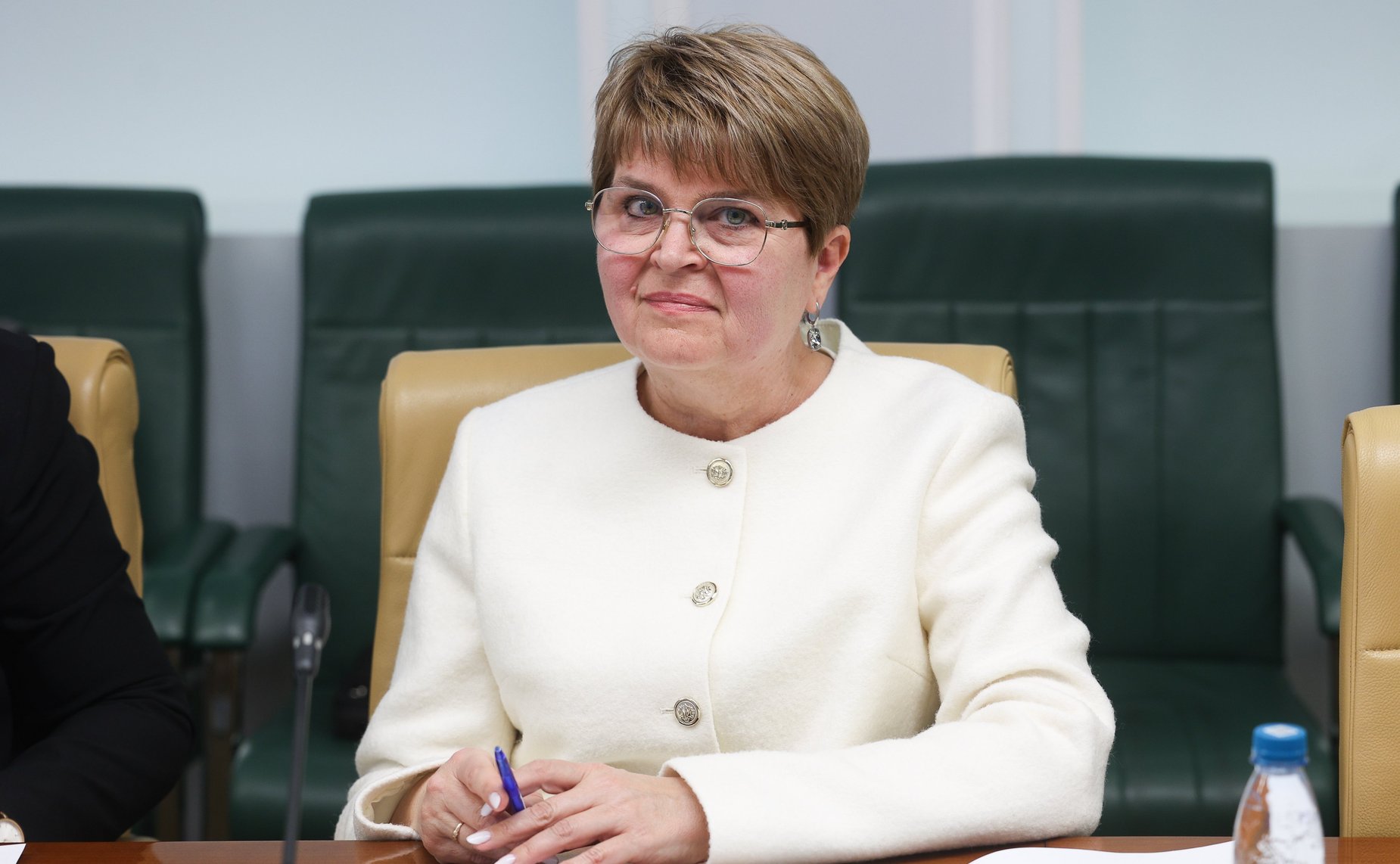 Совещание Комитета Совета Федерации по социальной политике «Профилактика социального сиротства: внедрение семьесберегающего подхода»