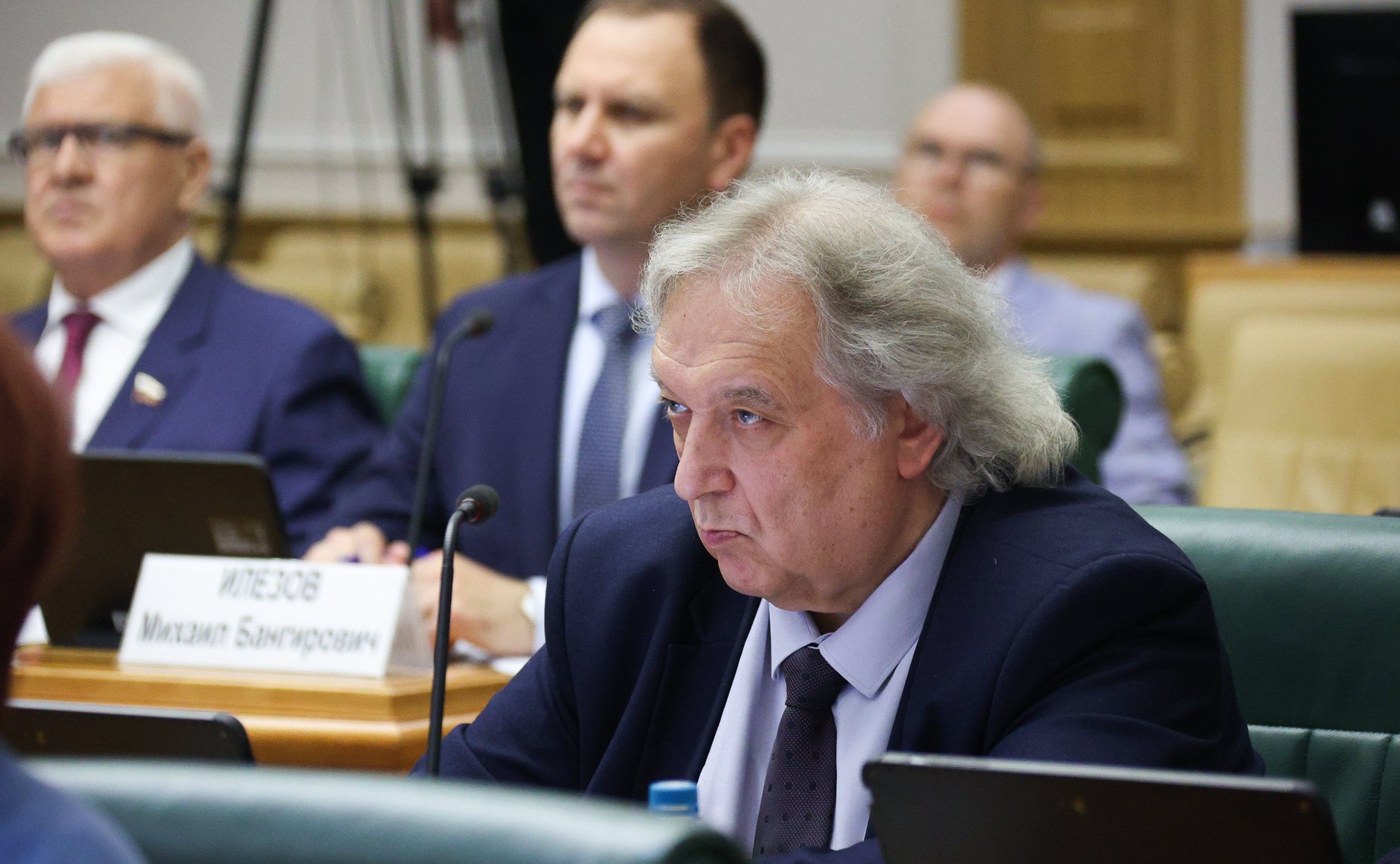 Парламентские слушания на тему «Вопросы управления комплексами индивидуальных жилых домов»