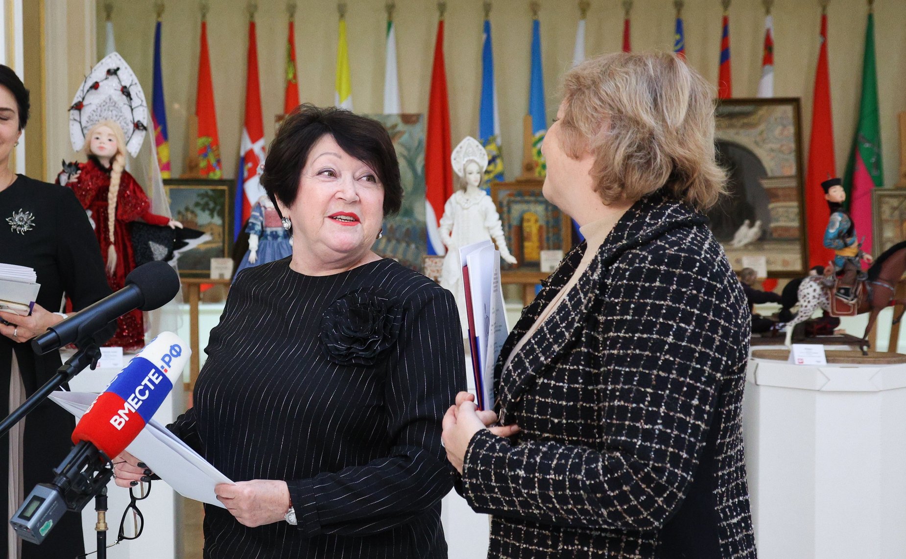 Открытие выставки, приуроченной к Дню народного единства, в рамках Фестиваля православной культуры и традиций малых городов и сельских поселений Руси «София»