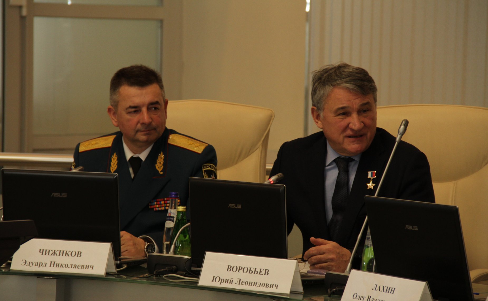 Ю. Воробьев выступил в качестве эксперта на «круглом столе» в Санкт-Петербургском университете ГПС МЧС России