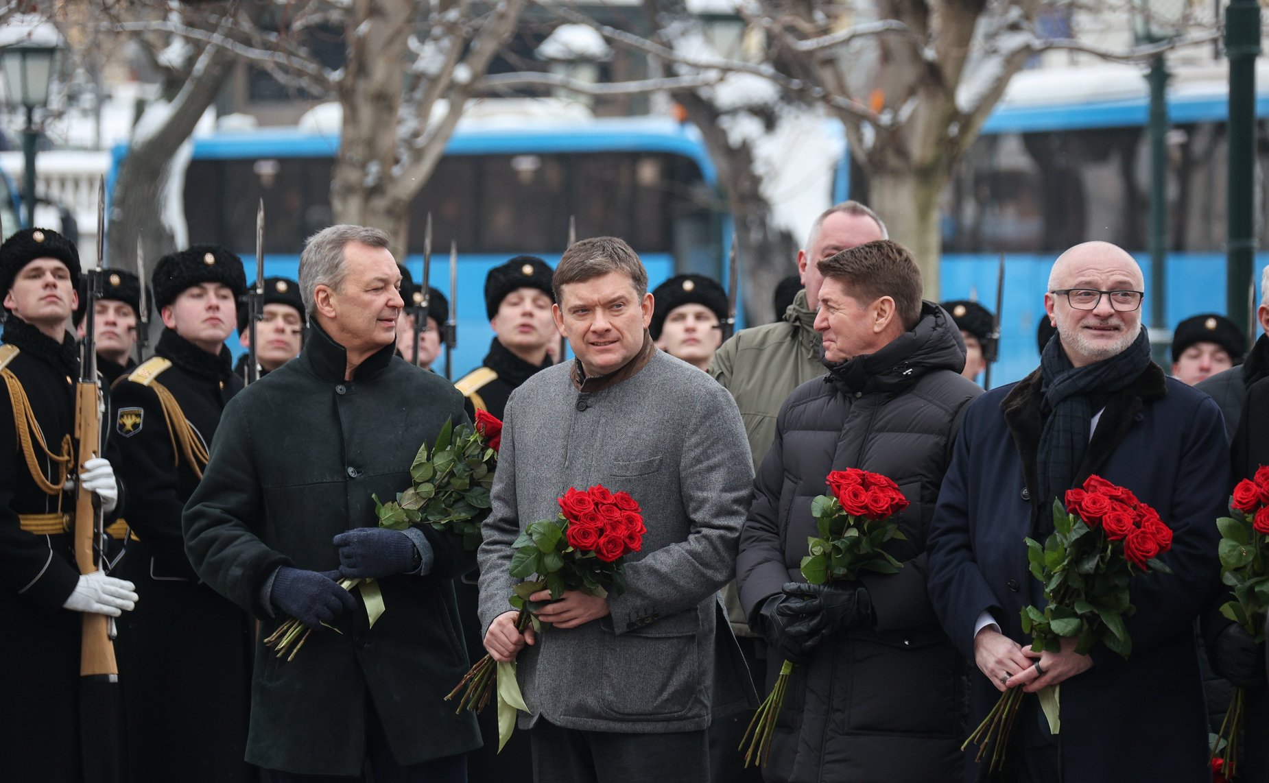 Председатель Совета Федерации Валентина Матвиенко и сенаторы РФ приняли участие в церемонии возложения цветов к Могиле Неизвестного Солдата