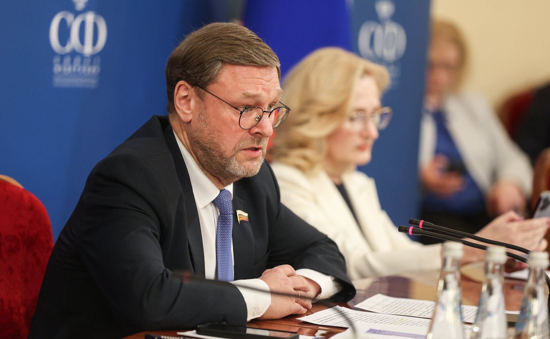 Заседание парламентской комиссии по расследованию обстоятельств, связанных с созданием американскими специалистами биологических лабораторий на территории Украины