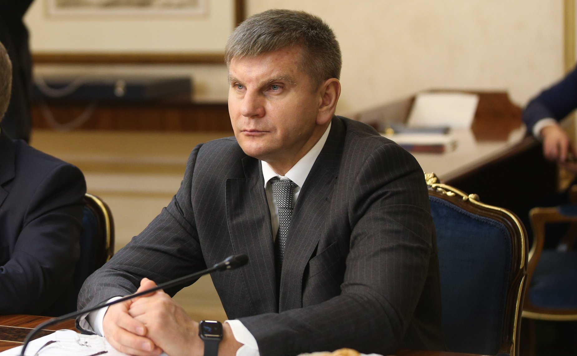 Геннадий Голов