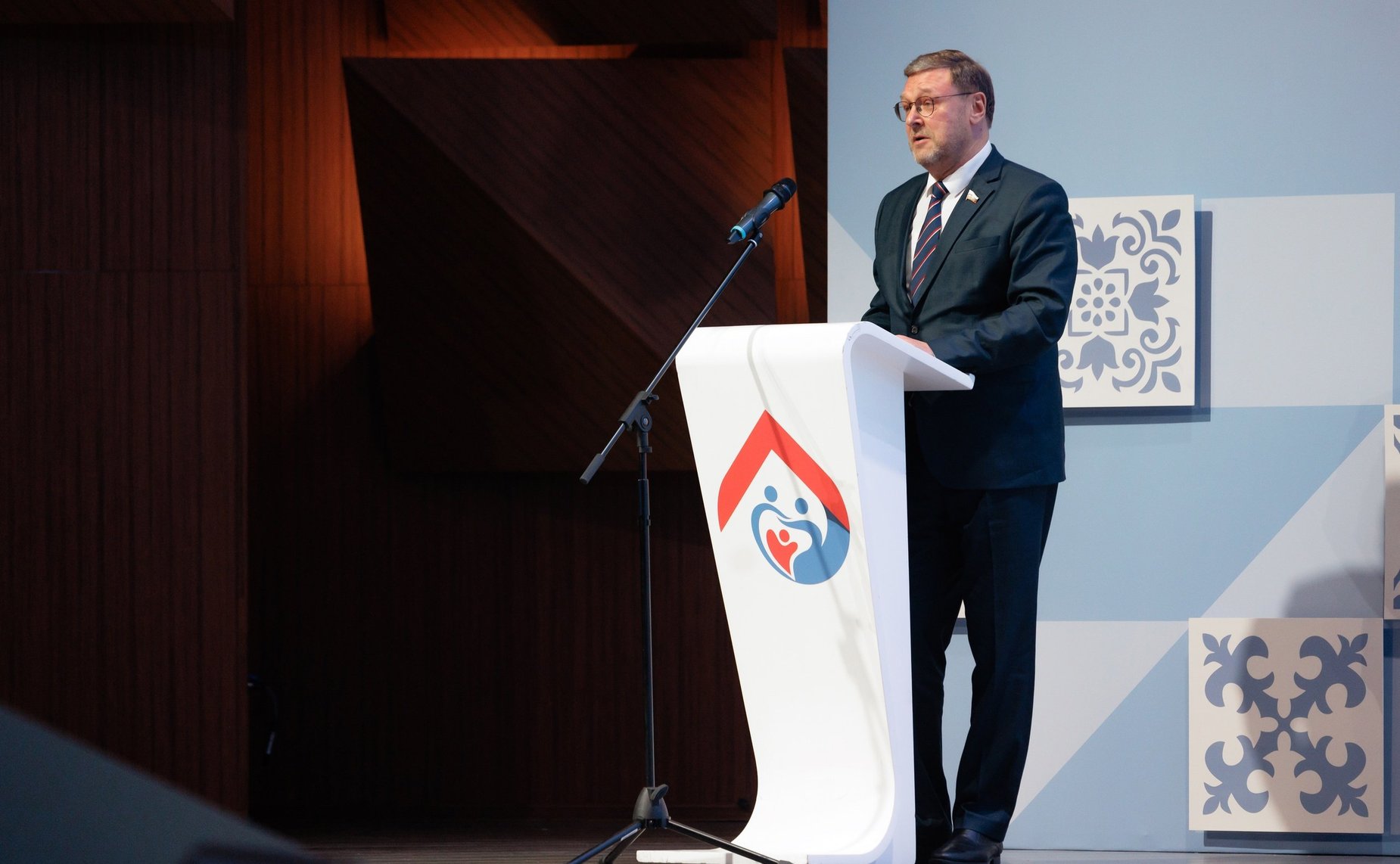 Константин Косачев