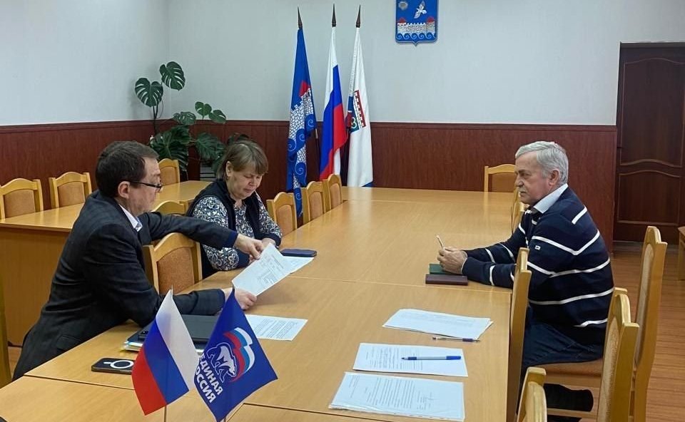 Сергей Перминов рассмотрел обращения жителей Кингисеппского района Ленинградской области