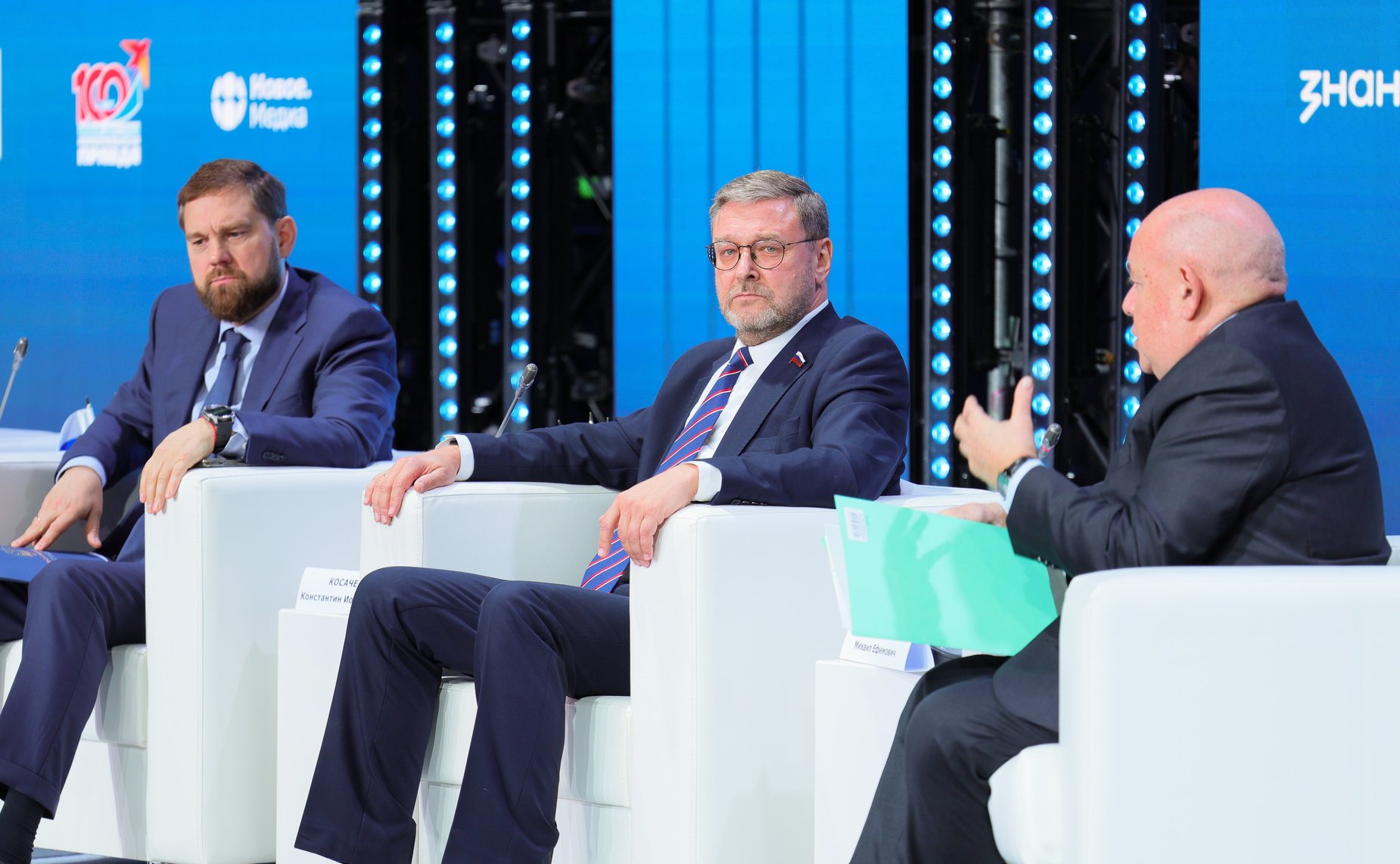 Заместитель Председателя Совета Федерации Константин Косачев принял участие в пленарном заседании первого Международного фестиваля «Народы России и СНГ»