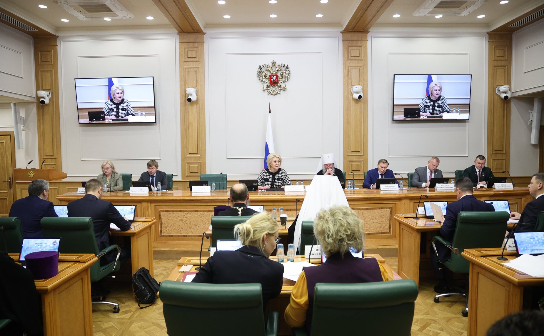 Круглый стол Комитета СФ по науке, образованию и культуре «Воспитание и просвещение как инструменты формирования личности в современном обществе» (в рамках XIV Рождественских парламентских встреч)