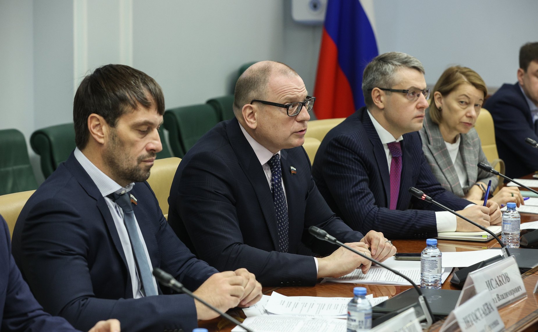 Круглый стол Комитета СФ по экономической политике «О механизмах поддержки российских компаний, работающих в отрасли информационных технологий и электронной промышленности, отечественных разработчиков и производителей программно-аппаратных комплексов»