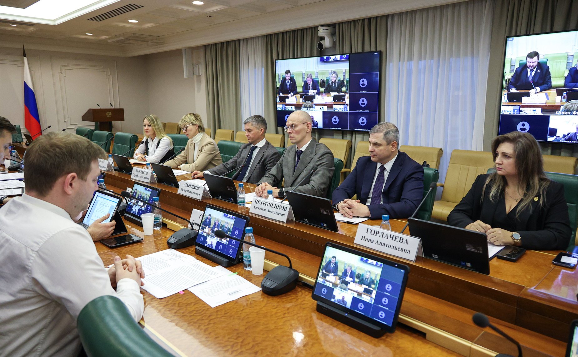 Совещание Комитет Совета Федерации по экономической политике «Актуальные проблемы связи и телекоммуникаций на территориях воссоединенных субъектов Российской Федерации»