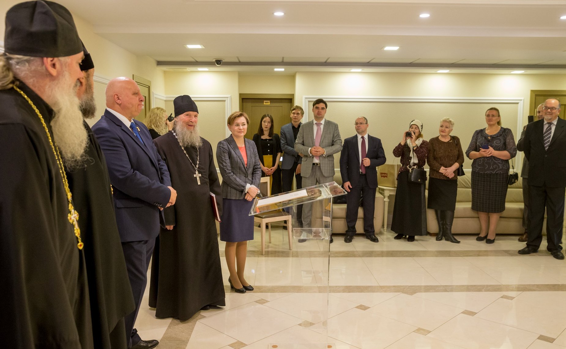 В Совете Федерации открылась выставка, посвященная 60-летию творческой деятельности художника-живописца П. Кочанова