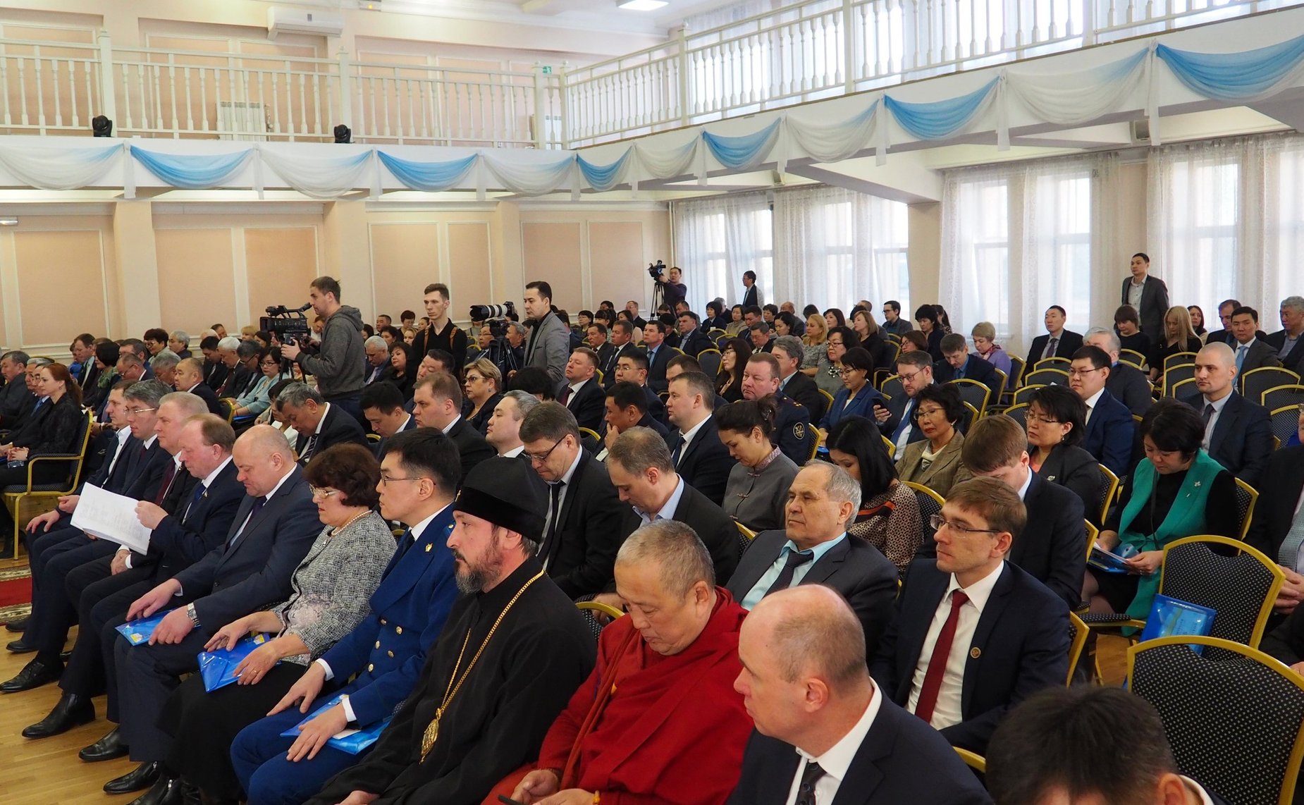 Вячеслав Наговицын принял участие в торжестве в честь 25-летия Конституции Бурятии