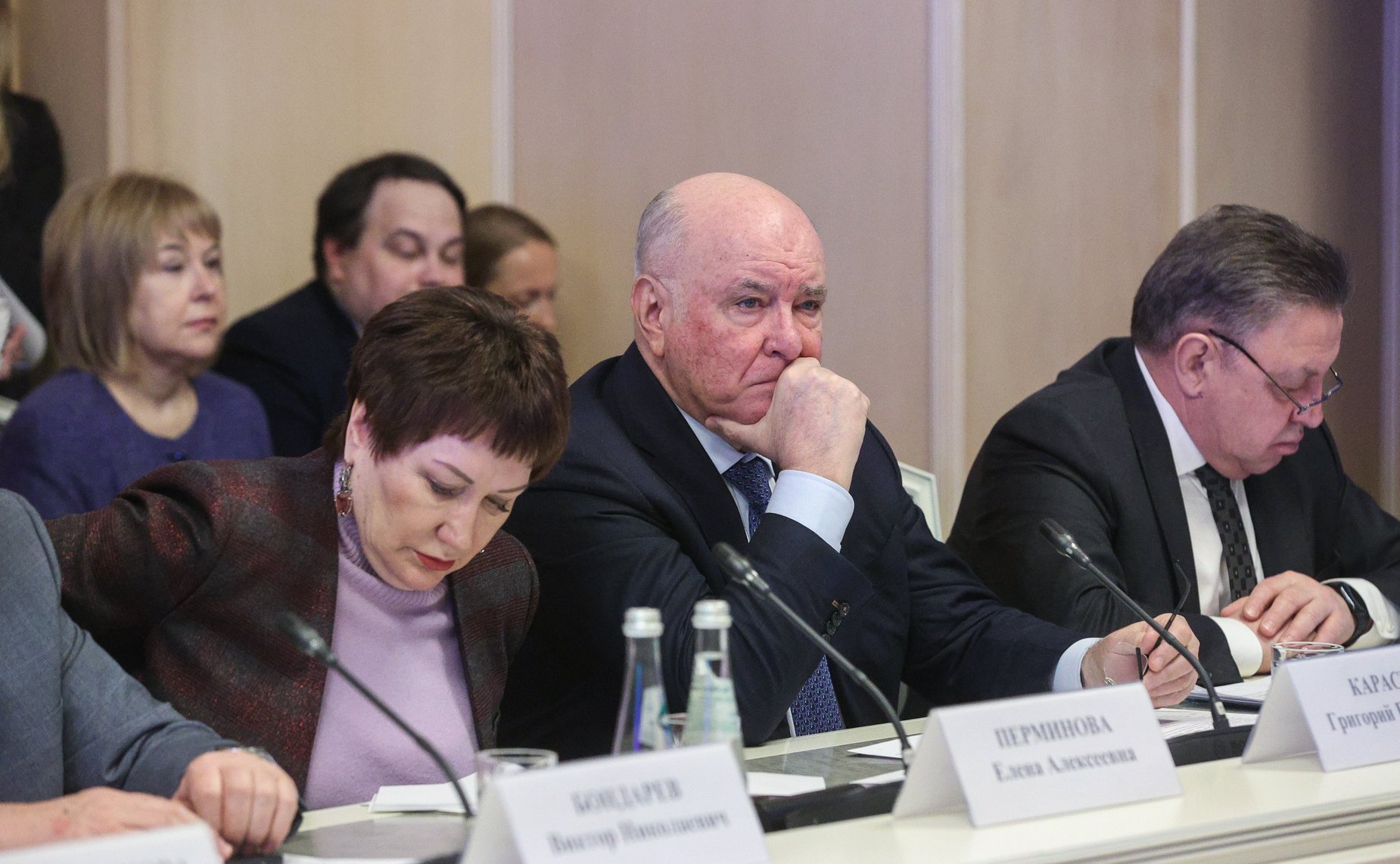 Заседание Парламентской комиссии по расследованию преступных действий в отношении несовершеннолетних со стороны киевского режима