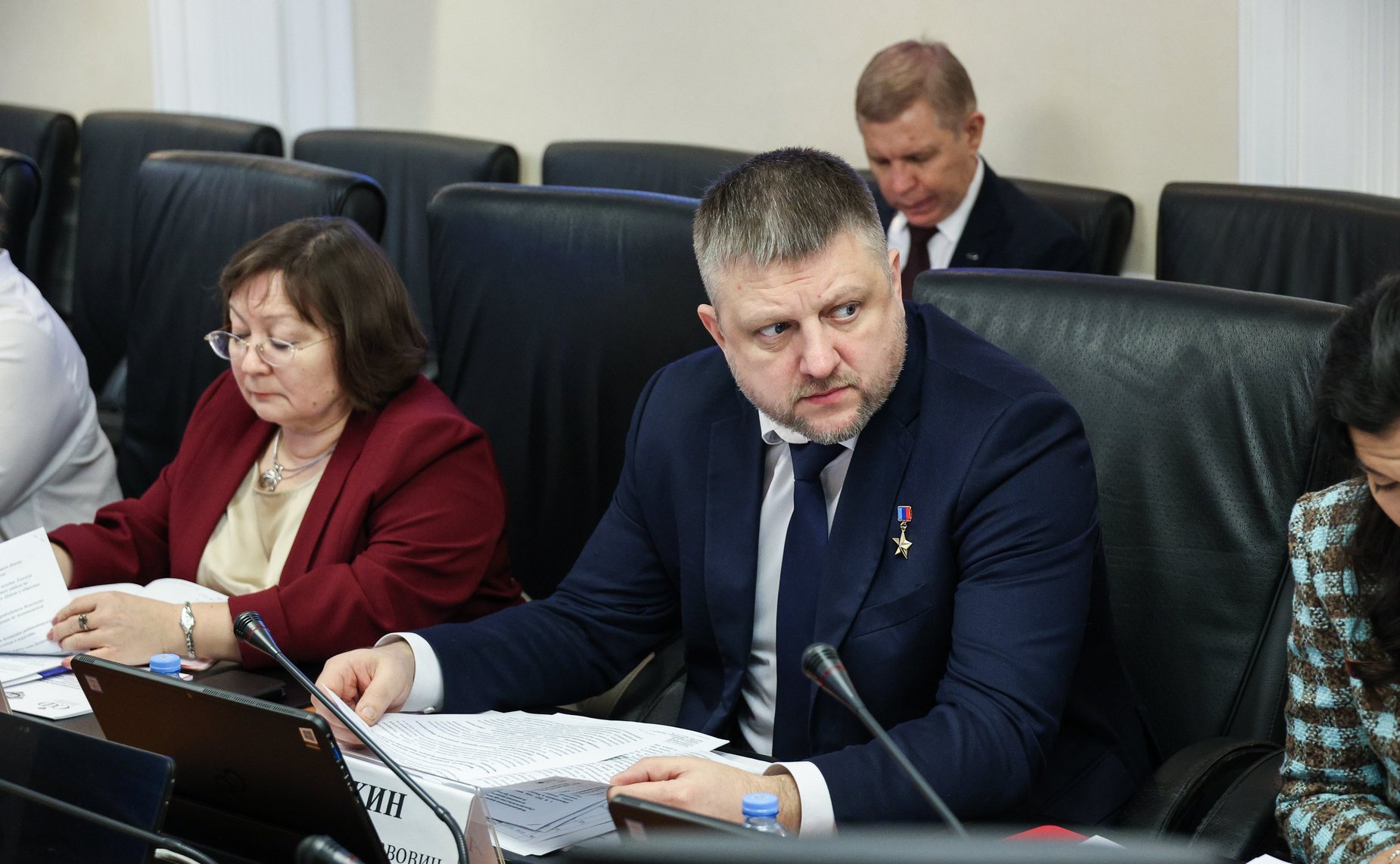 Круглый стол «Просветительство как механизм формирования духовно-нравственных оснований развития личности в современных условиях» (в рамках XII Рождественских парламентских встреч)