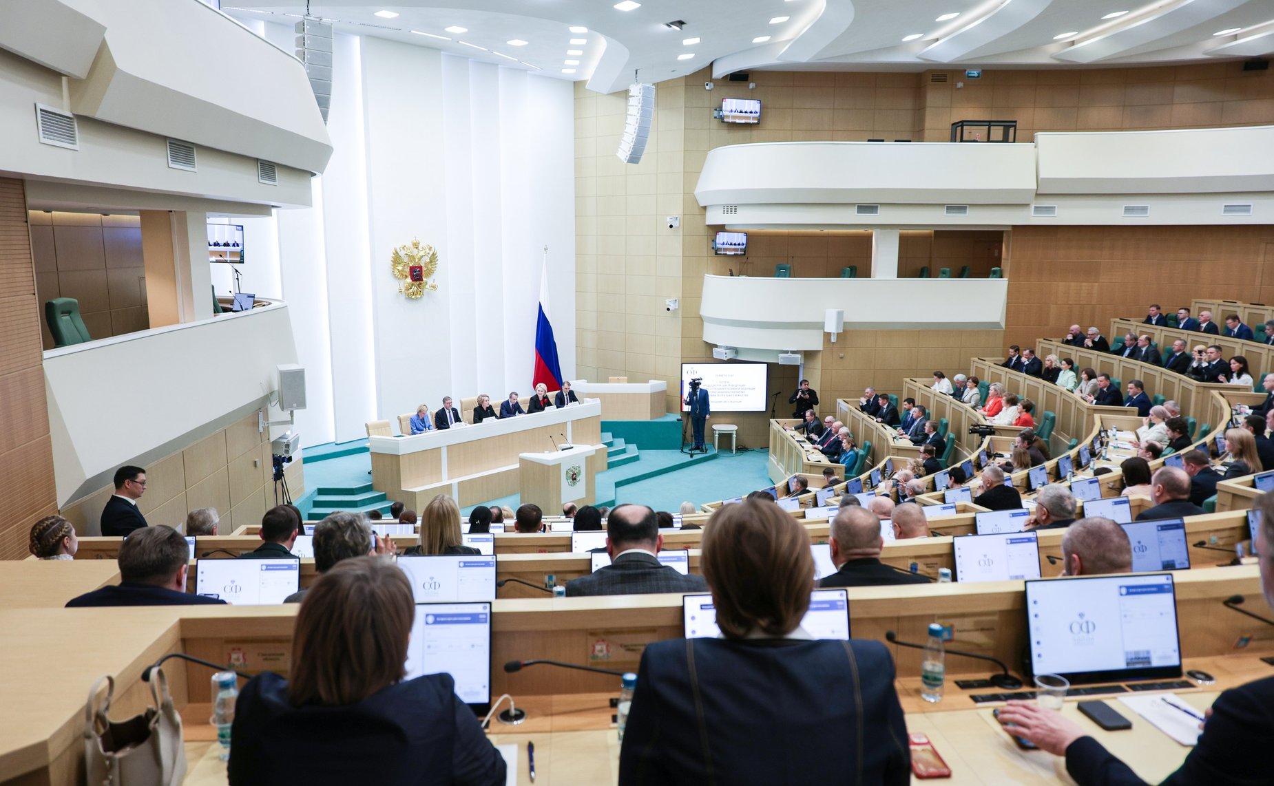 Председатель Совета Федерации Валентина Матвиенко провела встречу с деятелями театрального искусства