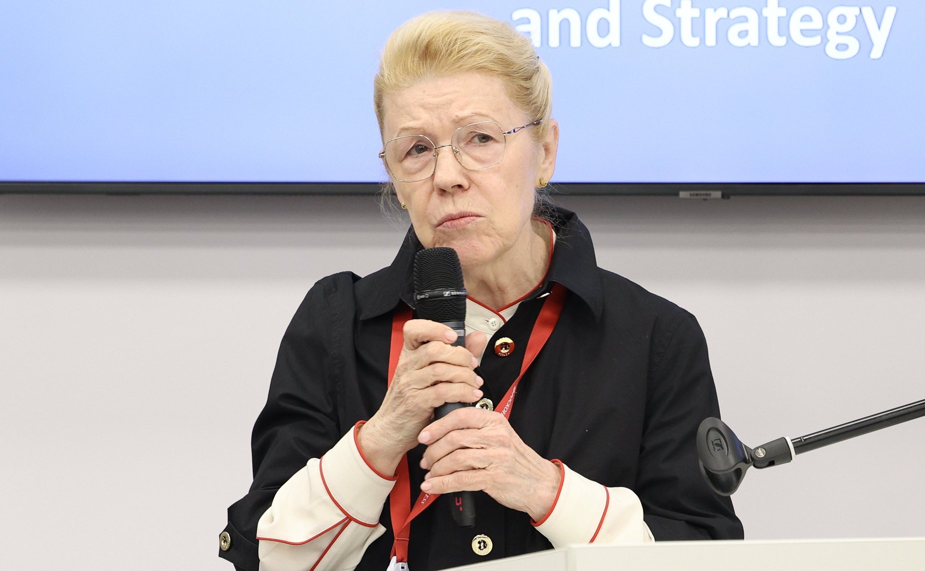 Елена Мизулина