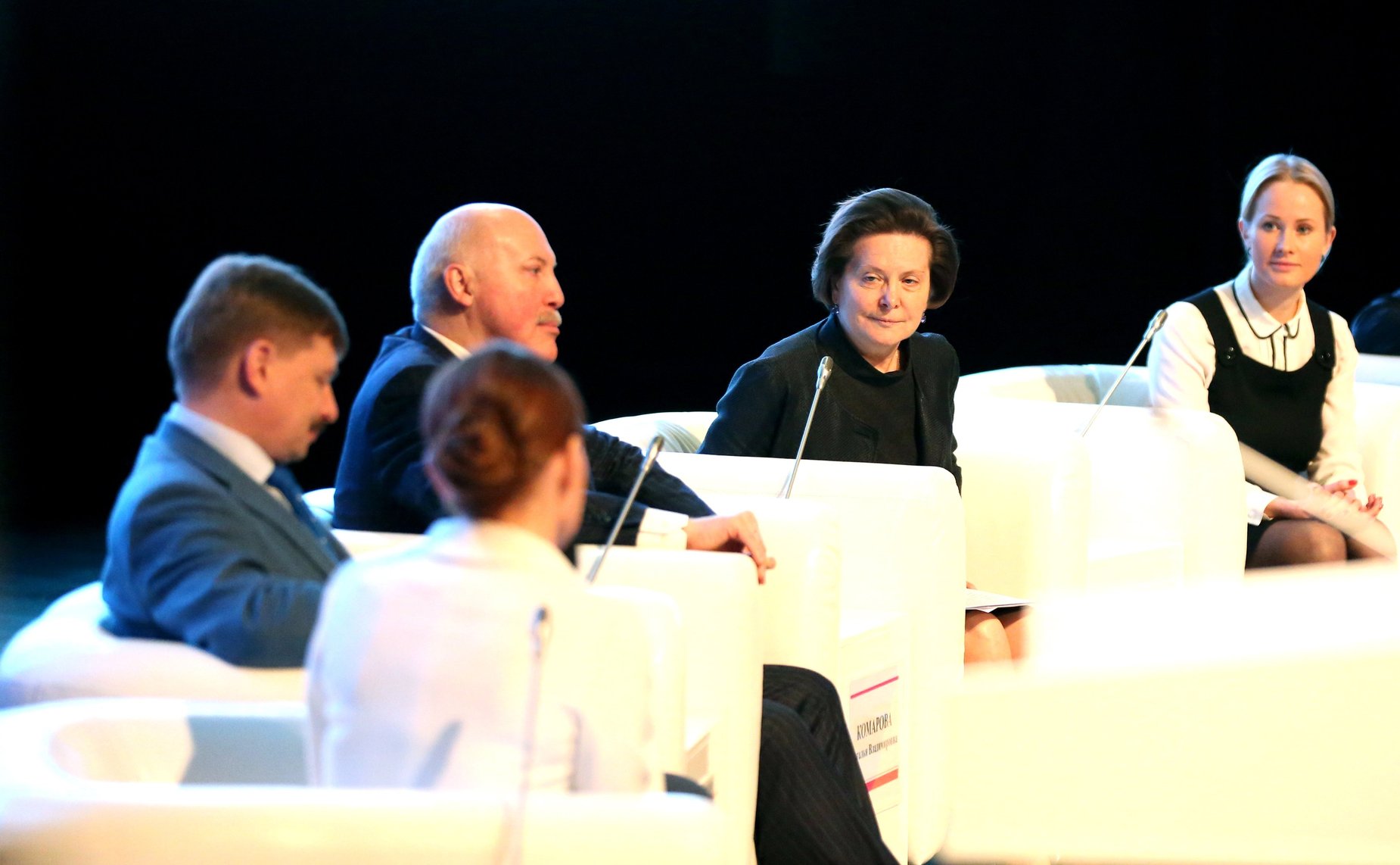 Д. Мезенцев принял участие в Гражданском форуме общественного согласия в Югре