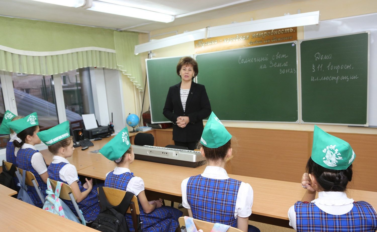 Татьяна Гигель провела встречу с учениками и педагогическим коллективом городской школы-гимназии №9 Горно-Алтайска